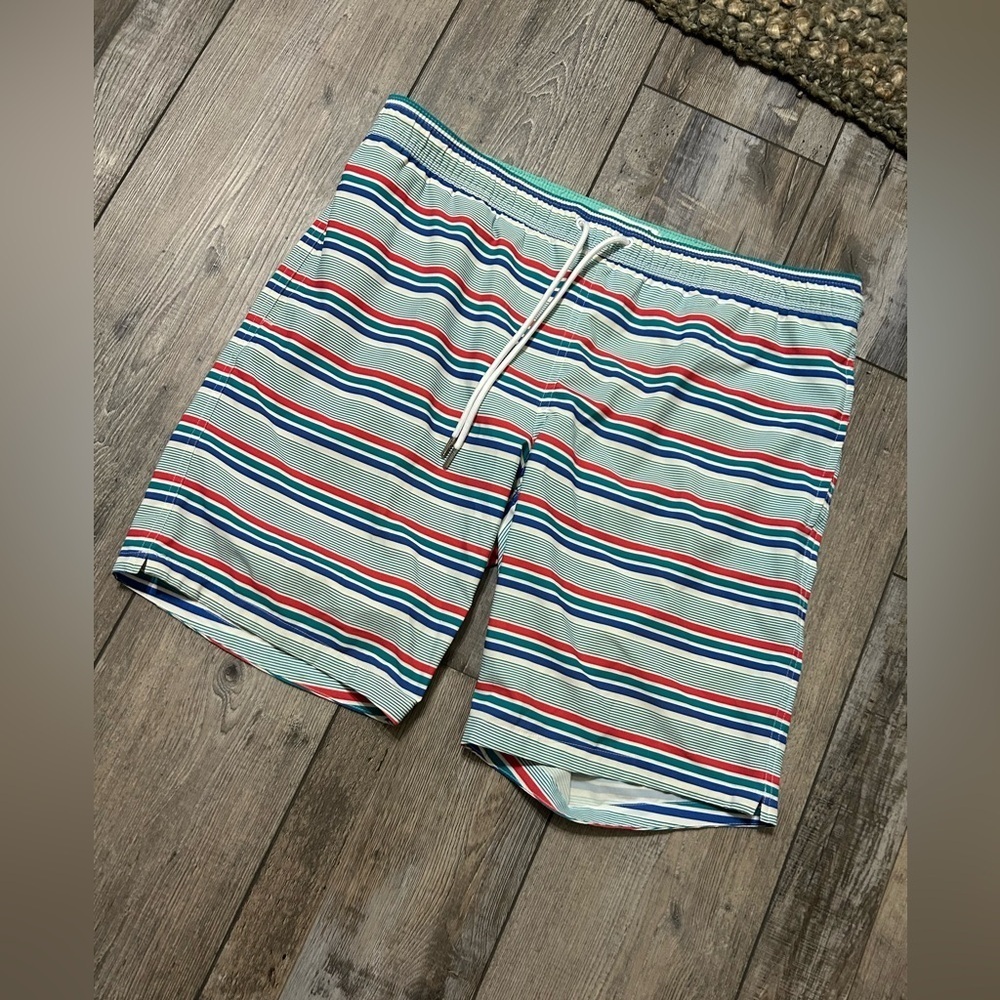 Bonobos 7-Inch E-Waist Swim Trunks Sz: M Striped shorts